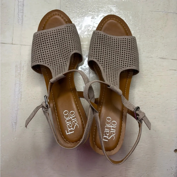 Franco Sarto Clinton2 Wedge Sandals Taupe Open Toe Perforated Cork Size 10 - Picture 7 of 7